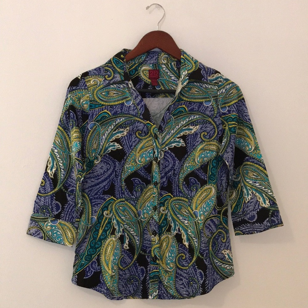 PAISLEY BUTTON DOWN TOP!